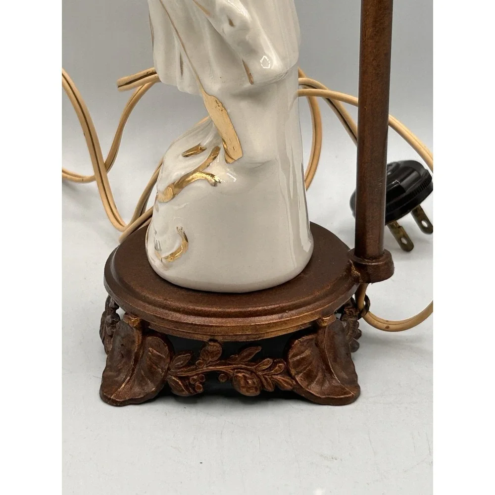 Vintage Colonial Woman Gold Trim Porcelain Table Lamp